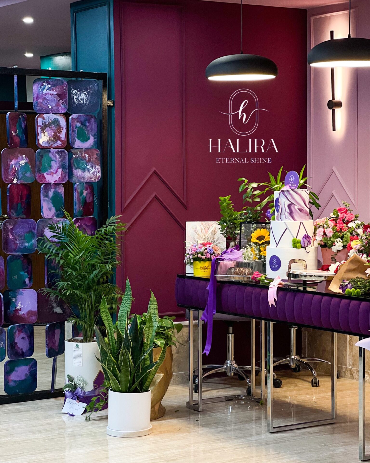 نمای داخلی سالن زیبایی هالیرا در جزیره کیش