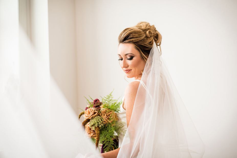 تصویر اصلی مطلب: 7 نکته طلایی برای یک میکاپ عروس ماندگار