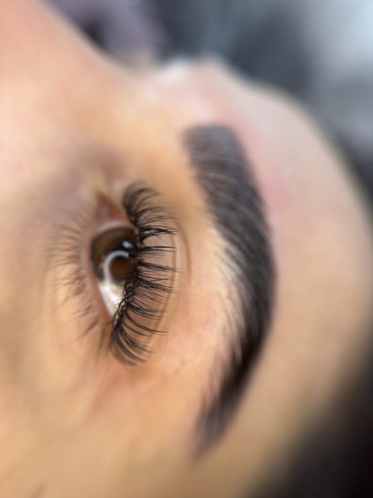 اکستنشن مژه نچرال با فر m - گالری 1